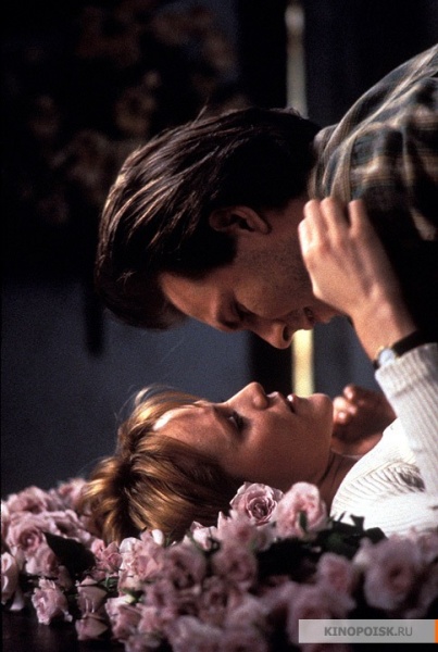 Файл:Bed of Roses 1996 movie screen 1.jpg