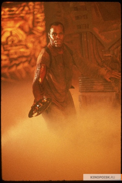 Файл:Predator 2 1990 movie screen 3.jpg