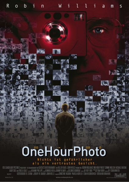 Файл:One Hour Photo 2002 movie.jpg