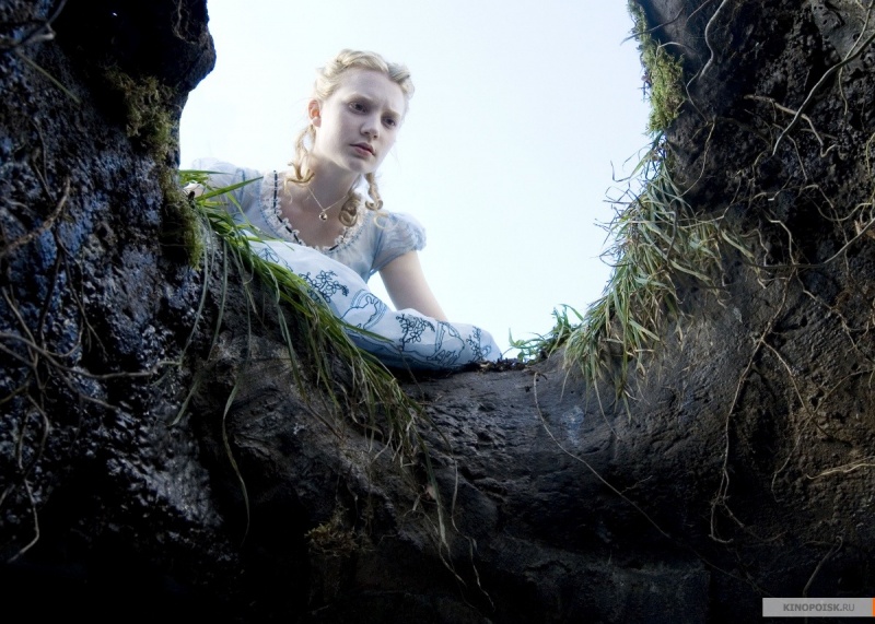 Файл:Alice in Wonderland 2010 movie screen 3.jpg